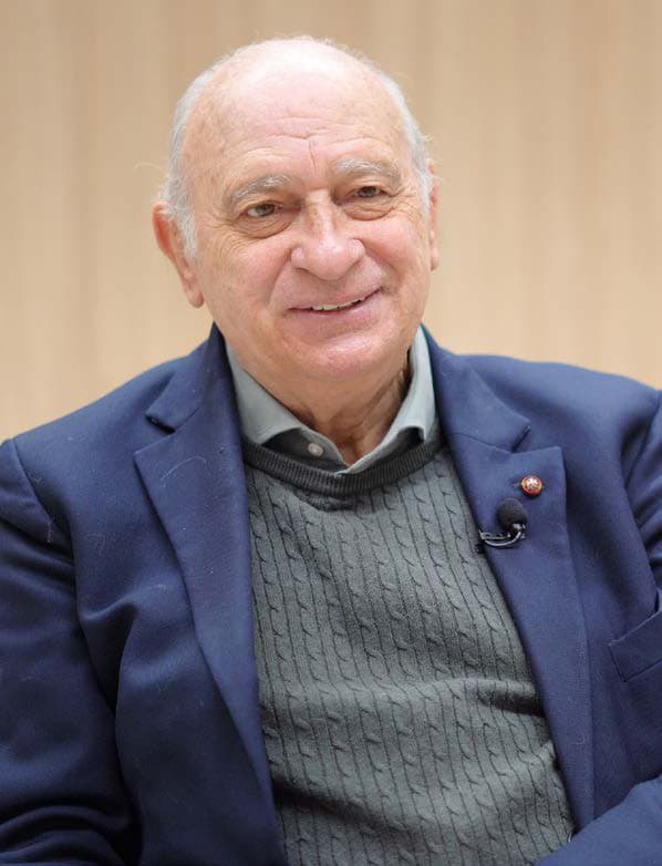 Entrevista a Telmo Aldaz de la Quadra Salcedo: «“Mi padre combatió en tres guerras y sobrevivió”»